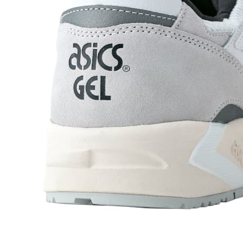 laydown image of Gel-DS Trainer OG