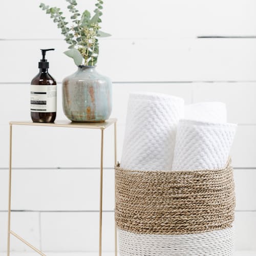 laydown image of Clive Bath Bundle