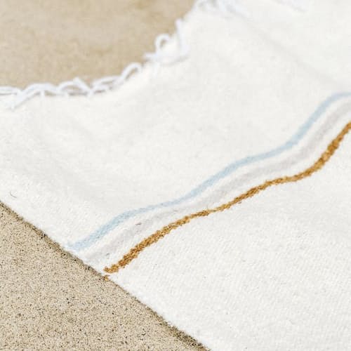 laydown image of Sunday Throw
