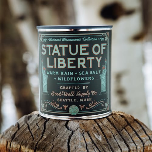 laydown image of Statue of Liberty Candle