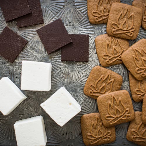 laydown image of Speculoos S'Mores Kit
