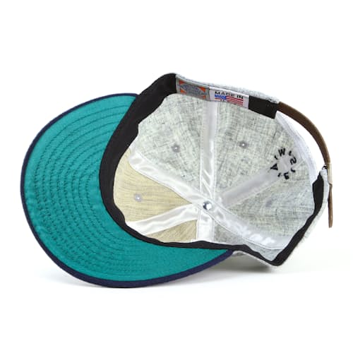 laydown image of Explorer's Cap