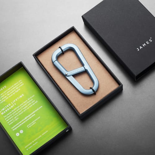 lifestyle image of The Hardin Carabiner