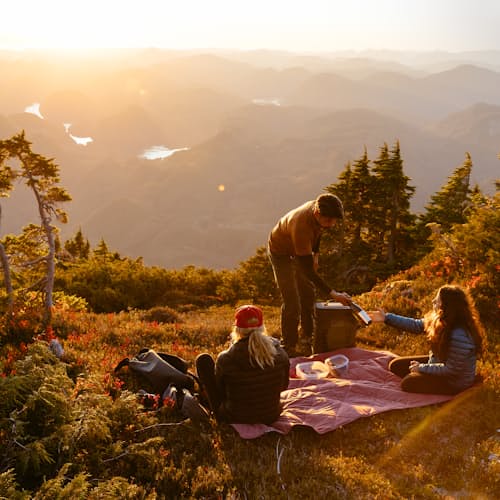 lifestyle image of Hopper Flip 8 Soft Cooler
