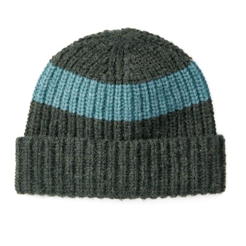 laydown image of Wellen Beanie
