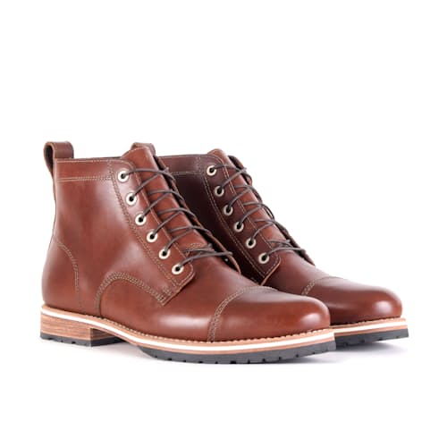 laydown image of Hollis Boot