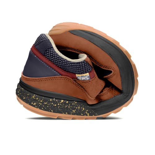 laydown image of Trailhead Sneaker