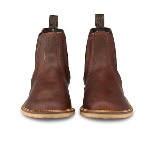 laydown image of Weekender Chelsea Boots