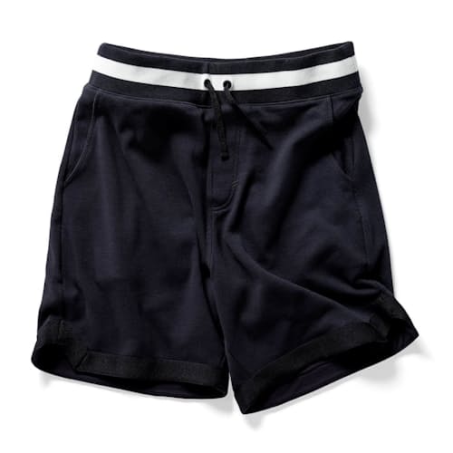 laydown image of Crossover Short - 8.5"
