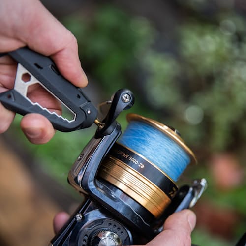 laydown image of M.100 - 17-in-1 Multi-Tool