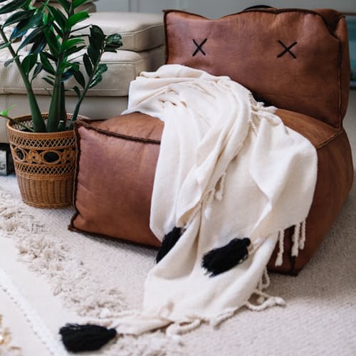 laydown image of Hawthorne Throw