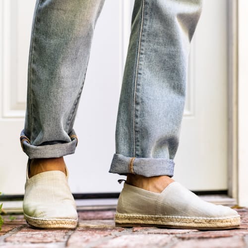 laydown image of Zach Espadrille