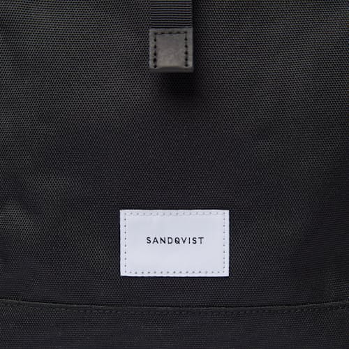 laydown image of Bernt - 20L Rolltop