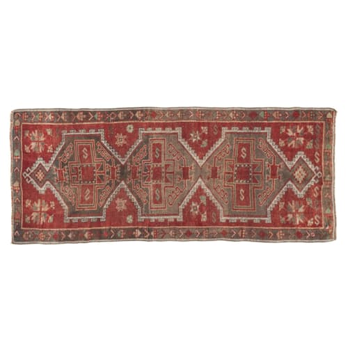 laydown image of Borivoje - Medium