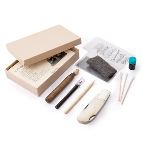 laydown image of Scrimshaw Knife Kit