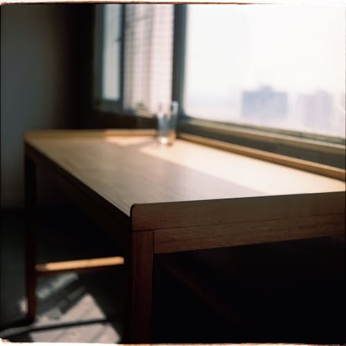 laydown image of Ko Desk