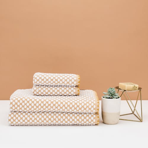 laydown image of Clive Bath Bundle