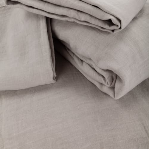 laydown image of Mica Linen Sheet Set (Queen)