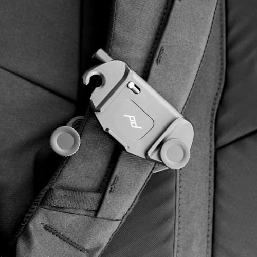 lifestyle image of Everyday Backpack 20L v2