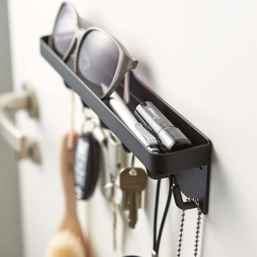 lifestyle image of Smart Magnetic Key Rack with Tray