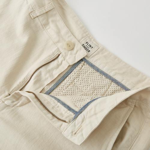 laydown image of Cotton Linen Short - 9"